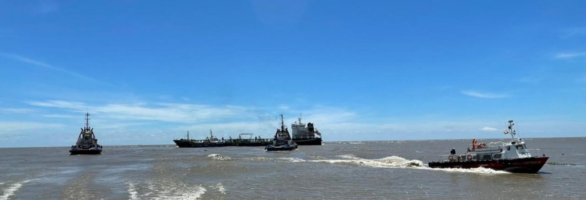 Se supera exitosamente la emergencia del buque Amber Bay en Barranquilla