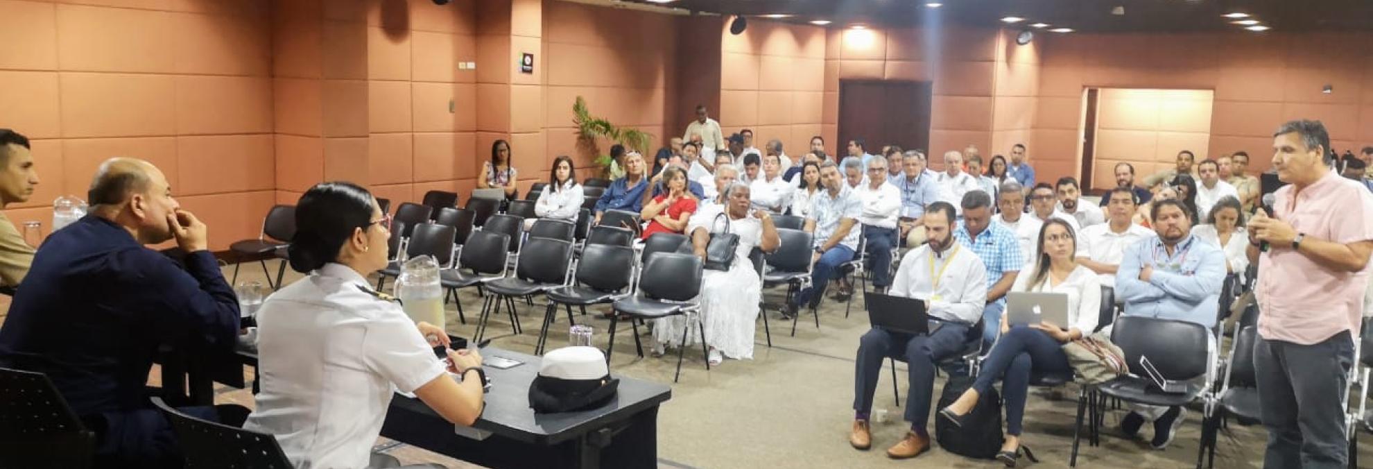 En Cartagena Dimar realiza jornada de gobernanza marítima con el gremio.