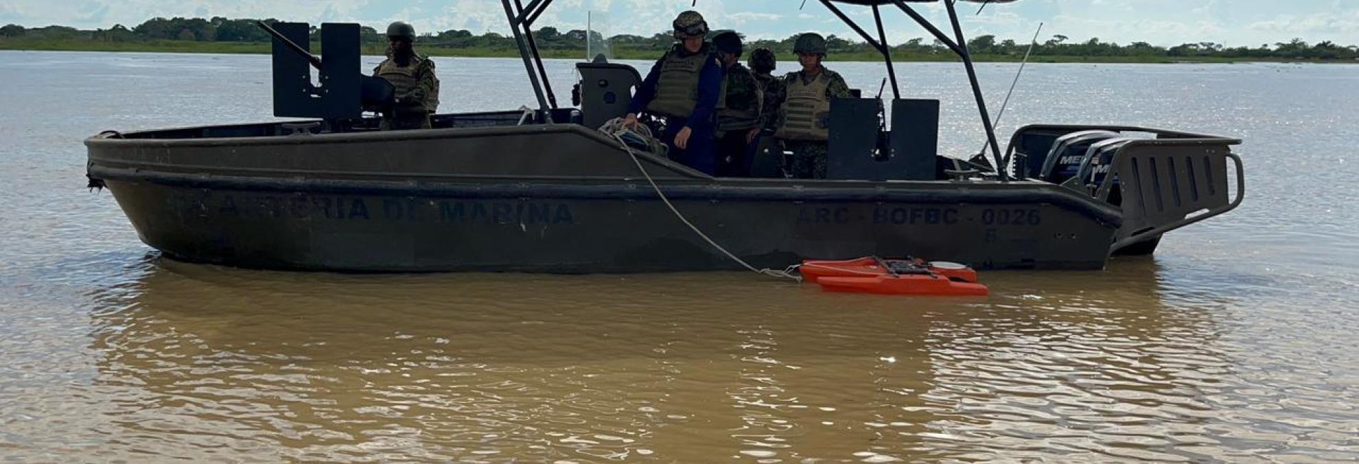 CIOH Caribe mide corrientes en La Mojana para minimizar riesgos a las comunidades afectadas por el rompimiento del dique 'Cara e' Gato'