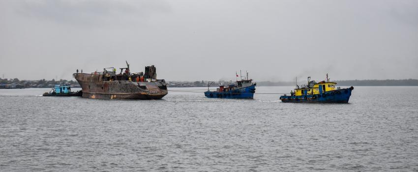 Operación de salvataje del Taurus I , cumpliendo las normas de seguridad marítima entra en su etapa final